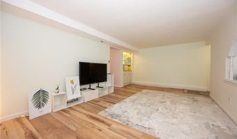 132 Harrogate E, Amherst, NY 14221