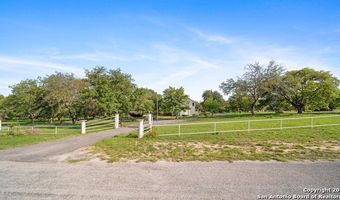 217 Sky View Dr, Adkins, TX 78101
