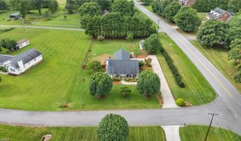 108 Camden Ct, Advance, NC 27006