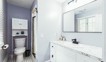 44 Heritage Dr, Warwick, RI 02818