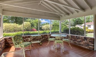 107 Forestdale Dr, Boiling Springs, SC 29316