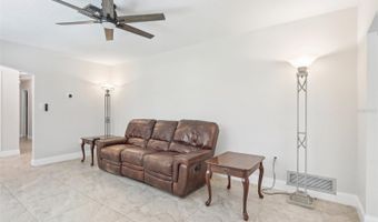 42116 E LAKEVIEW Dr, Altoona, FL 32702