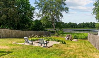 17 Linwood Dr, Coventry, RI 02816