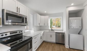7707 RIDGE Ave, Philadelphia, PA 19128