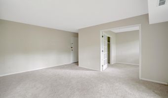 7717 DONNYBROOK Ct 103, Annandale, VA 22003