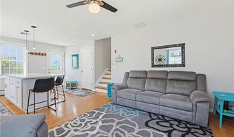 9 Doran Ave, Bristol, RI 02809