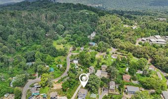 8 Apple Ln, Asheville, NC 28804