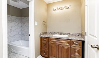 12212 Lazy Oaks Dr, Baker, LA 70714
