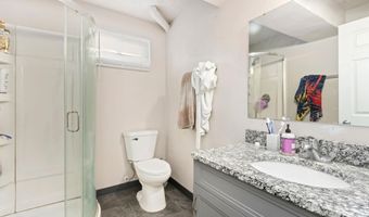2119 E 11TH St, Cheyenne, WY 82001