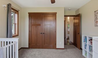 623 Autumn Dr, Altoona, WI 54720