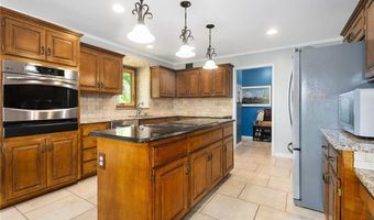 17699 157th Ter, Basehor, KS 66007