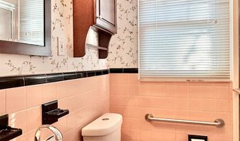204 ADAMS Ave, Barrington, NJ 08007