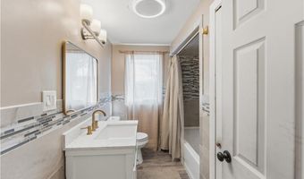 16 N Rose St, East Providence, RI 02914