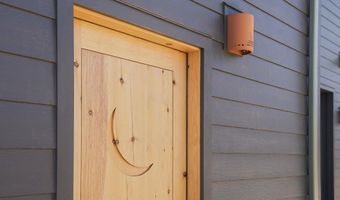 102 Spanish Peaks Rd, Arroyo Hondo, NM 87513