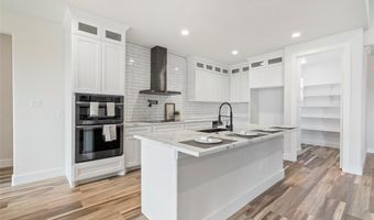 100 Buddy Ct, Millsap, TX 76066