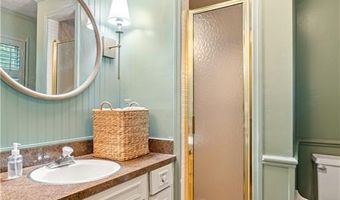 2521 MIDDLE BROOK Ln, Auburn, AL 36832