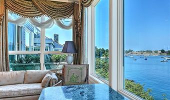 127 Harrison Ave 10, Newport, RI 02840