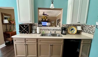 329 River Oaks Dr, Bainbridge, GA 39819
