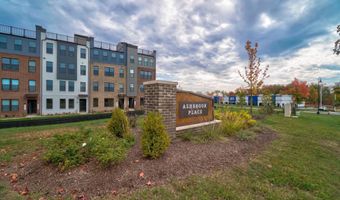 20285 NEWFOUNDLAND Sq, Ashburn, VA 20147
