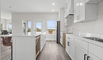 825 Larkspur Ln, Bay St. Louis, MS 39520