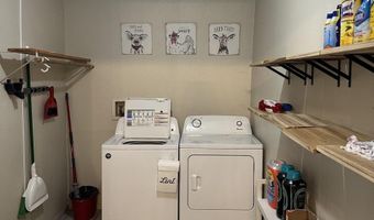 1813 W Currier Ave, Artesia, NM 88210