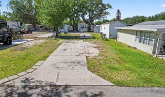 58 Leisure Dr, Auburndale, FL 33823