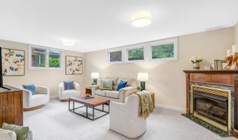4808 BRADFORD Dr, Annandale, VA 22003
