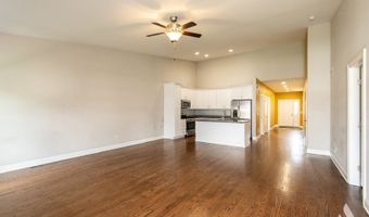 544 N Woodland Ct, Addison, IL 60101