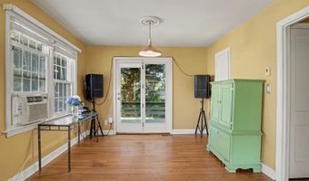 555 Lakeside Dr, Bridgeport, CT 06606