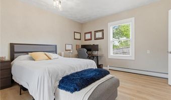 12 Pat Dr, Lincoln, RI 02865