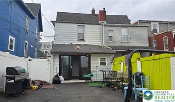 909 N 6th St, Allentown, PA 18102