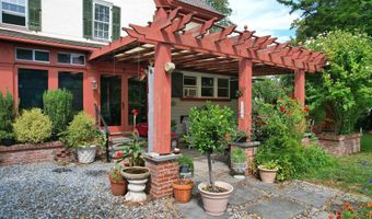 40 N Shore Rd, Absecon, NJ 08201