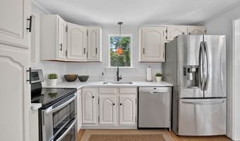8 Charlotte Dr, Andover, MA 01810