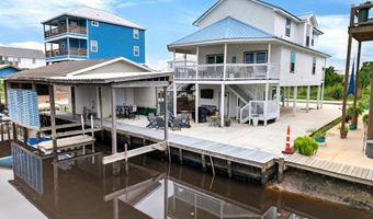 4044 Mindanao St, Bay St. Louis, MS 39520