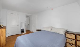 1 Red Cross Ave 9, Newport, RI 02840