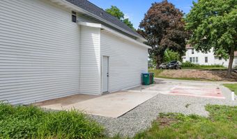 1903 E APPLE CREEK Rd, Appleton, WI 54913