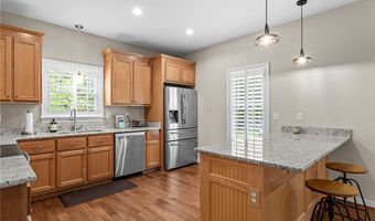 427 Valley View Dr, Aylett, VA 23009