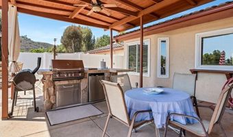 25980 Forest Dr, Escondido, CA 92026