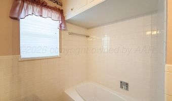 4915 YALE St, Amarillo, TX 79109