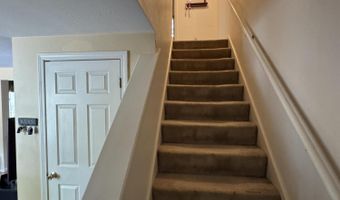 80 Baldwin Dr, Bangor, ME 04401