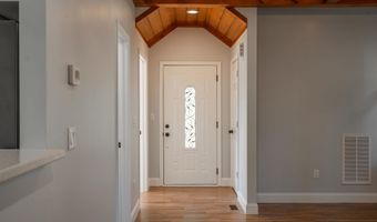 5 McGee St, Belton, SC 29627
