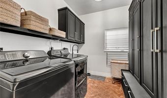 103 NE 7th St, Bentonville, AR 72712