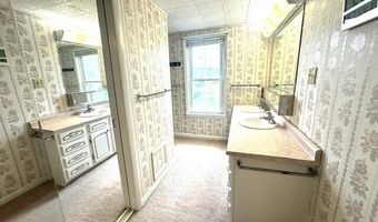 5246 Kissell Ave, Altoona, PA 16601