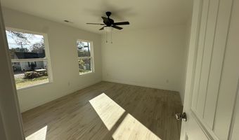 8110 5th St, Boiling Springs, SC 29316