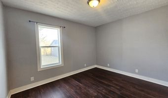 1728 Noble St, Anderson, IN 46016