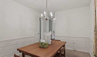 4301 GREENBERRY Ln, Annandale, VA 22003