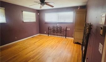 2 Wenscott Ln, North Providence, RI 02904