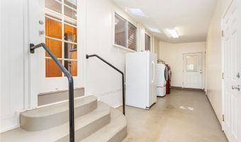 99-1178 Halawa Hts Rd, Aiea, HI 96701