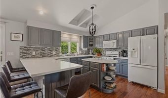 11 Carol Ave, Bristol, RI 02809