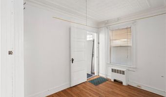 63 Lincoln Ave, Cranston, RI 02920